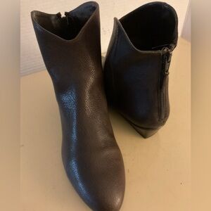 Stuart Weitzman Brown Leather short wedge boots size 7.5 narrow